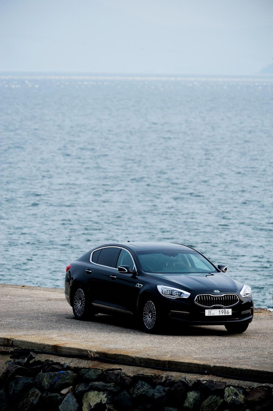  Kia Quoris 2012 года  (фото 19 из 72)